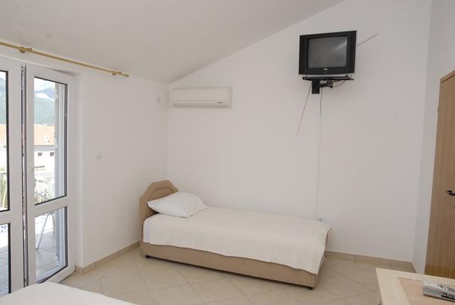 Apartments Dosljak Tivat Exterior photo